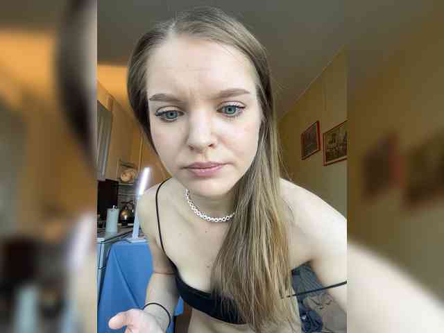 AliciaTroupe webcam