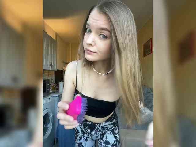 AliciaTroupe webcam