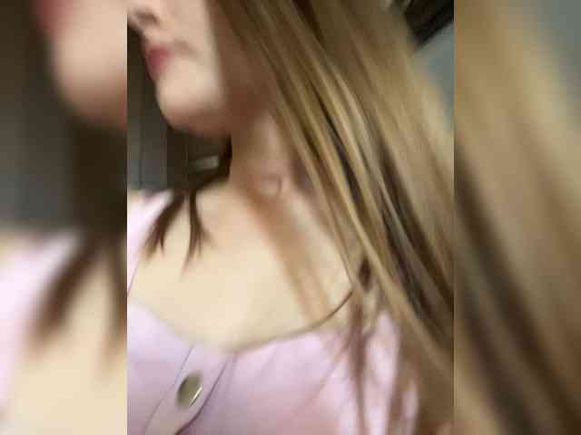 AliciaTroupe webcam
