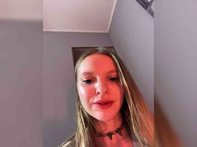 AliciaTroupe webcam
