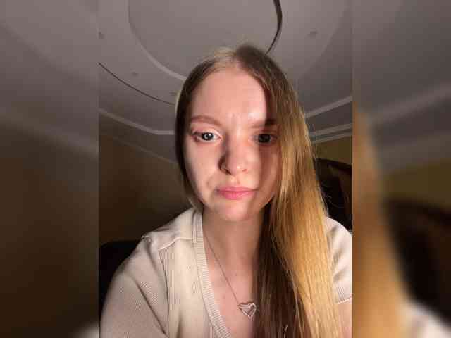 AliciaTroupe webcam