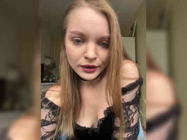 AliciaTroupe webcam
