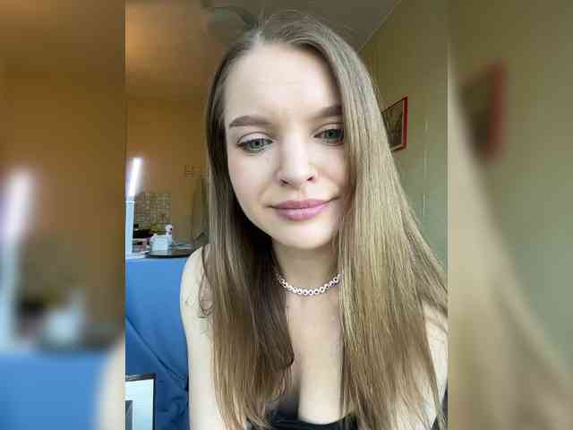 AliciaTroupe webcam