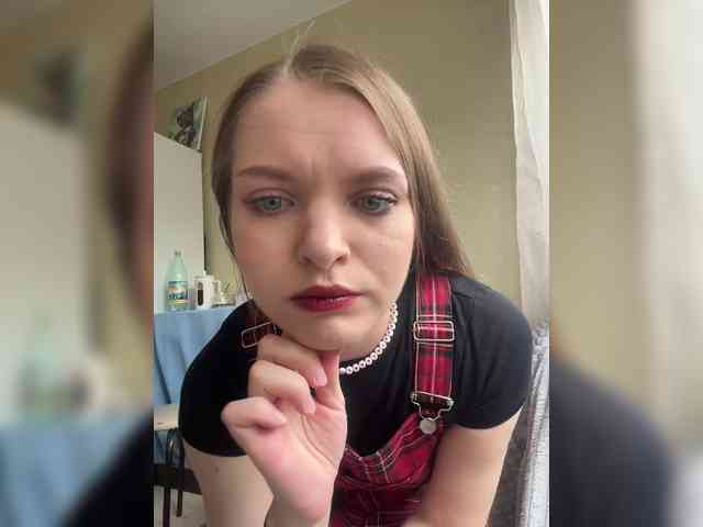 AliciaTroupe webcam