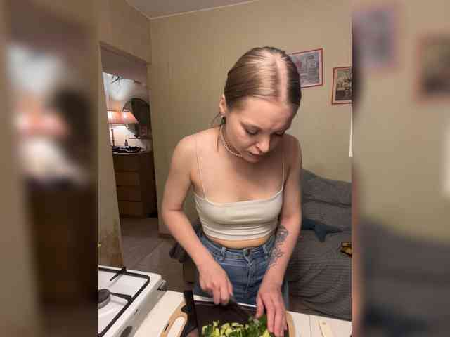 AliciaTroupe webcam