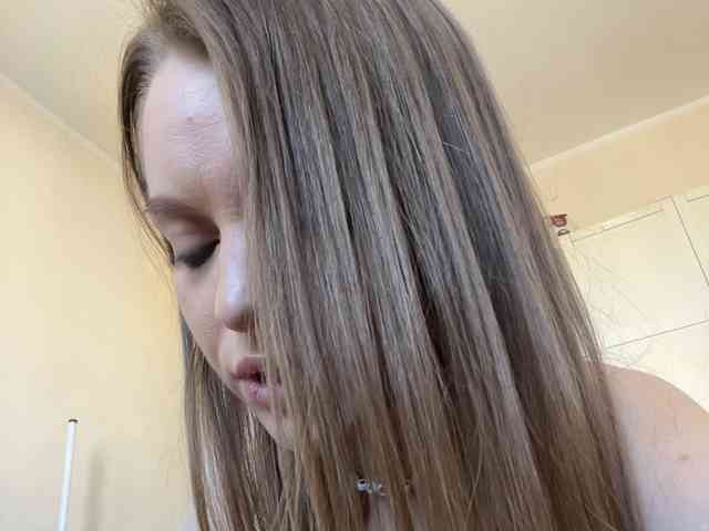 AliciaTroupe webcam