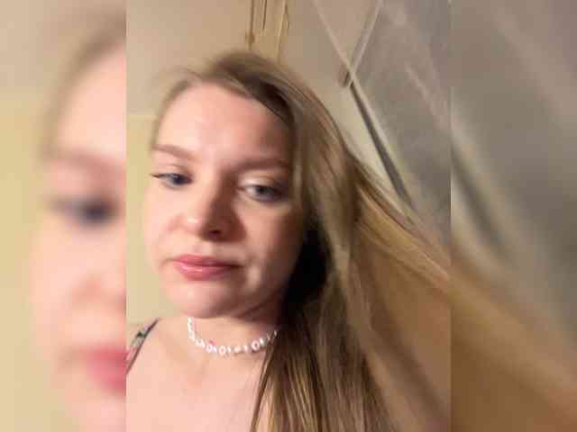 AliciaTroupe webcam