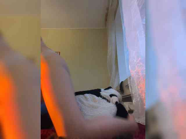 AliciaTroupe webcam