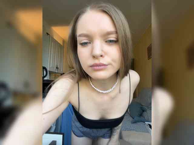 AliciaTroupe webcam