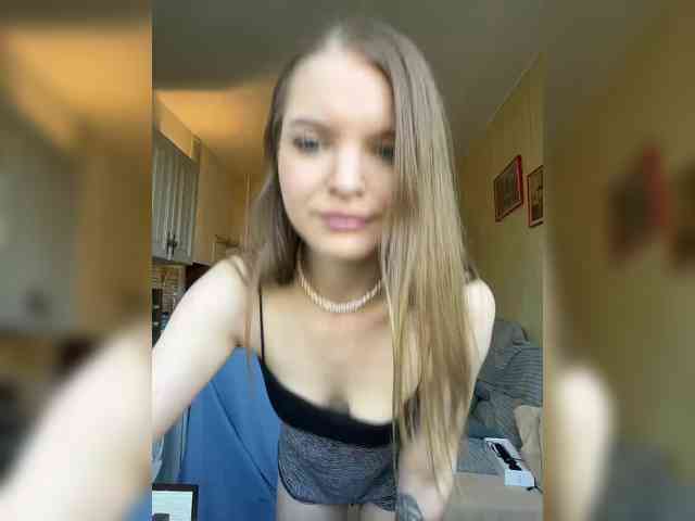 AliciaTroupe webcam