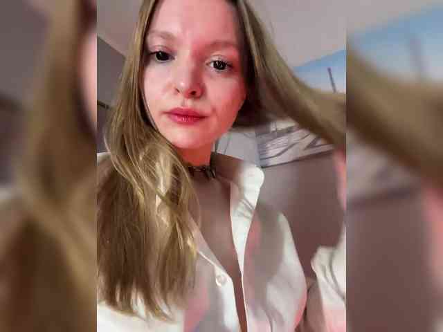 AliciaTroupe webcam