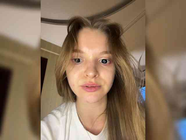 AliciaTroupe webcam