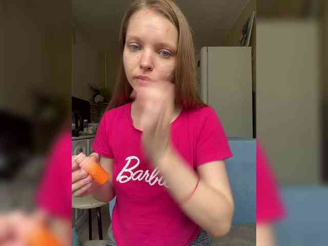 AliciaTroupe webcam