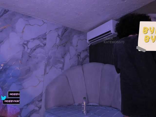 Katemoss70 live cam on BongaCams