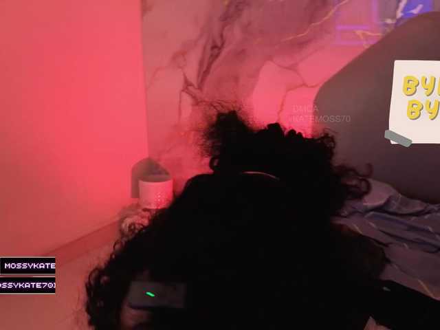 Katemoss70 live cam on BongaCams