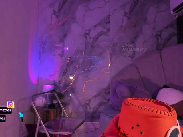 Katemoss70 live cam on BongaCams