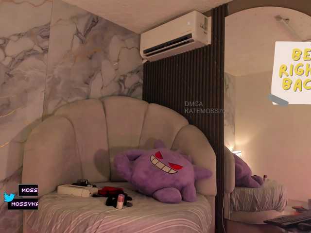 Katemoss70 live cam on BongaCams