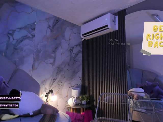 Katemoss70 live cam on BongaCams