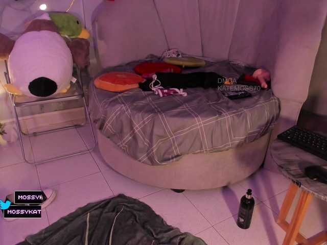 Katemoss70 live cam on BongaCams