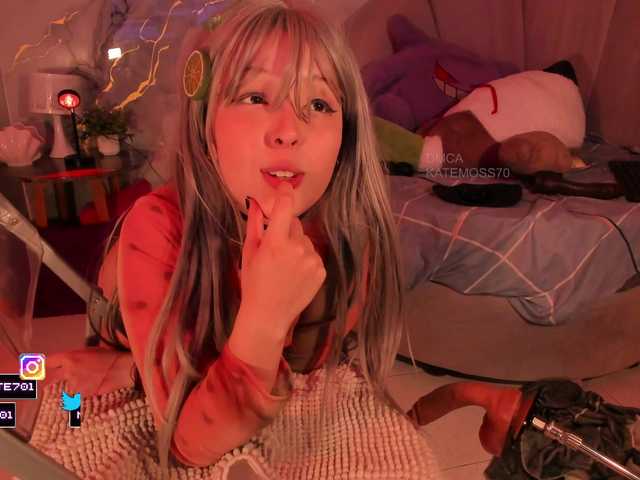 Katemoss70 live cam on BongaCams