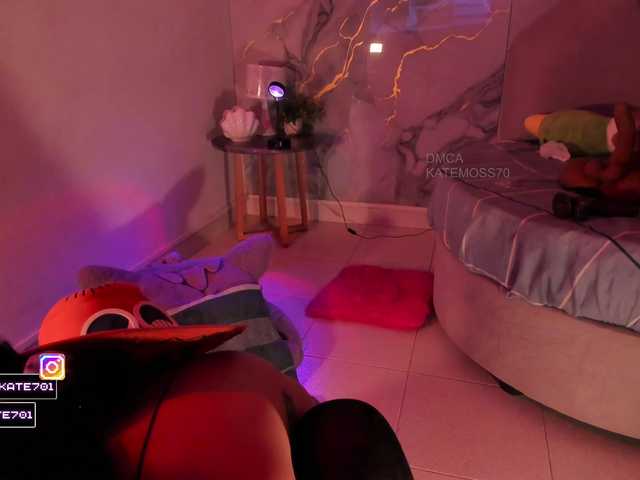 Katemoss70 live cam on BongaCams