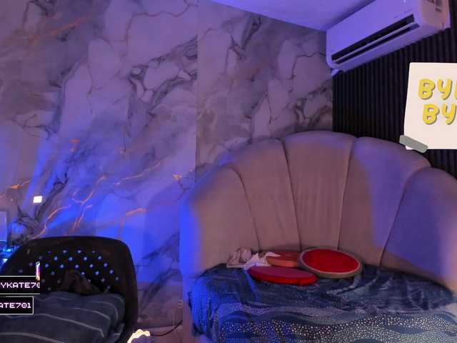 le modèle Katemoss70 est en webcam porno dans un show sur le site bongacams, il possède les tags suivants: Latino/Hispanic,Brunette,Hairy