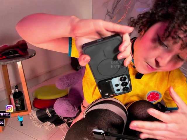 Katemoss70 live cam on BongaCams