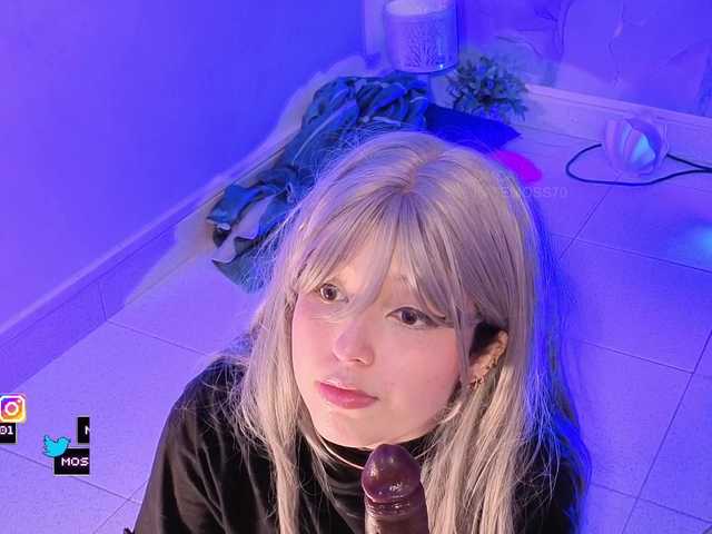 Katemoss70 live cam on BongaCams