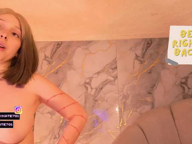 Katemoss70 live cam on BongaCams