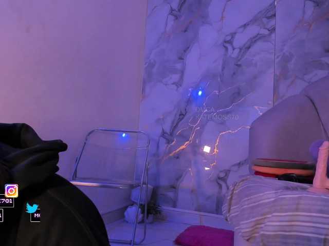 Katemoss70 live cam on BongaCams