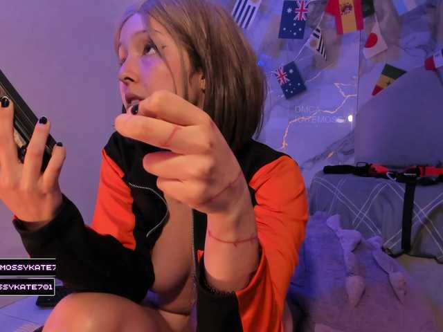 Katemoss70 live cam on BongaCams