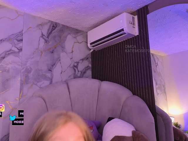 Katemoss70 live cam on BongaCams