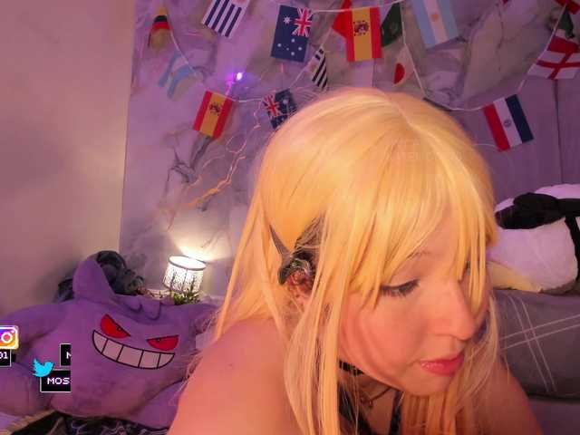 Katemoss70 live cam on BongaCams