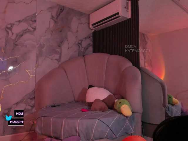 Katemoss70 live cam on BongaCams