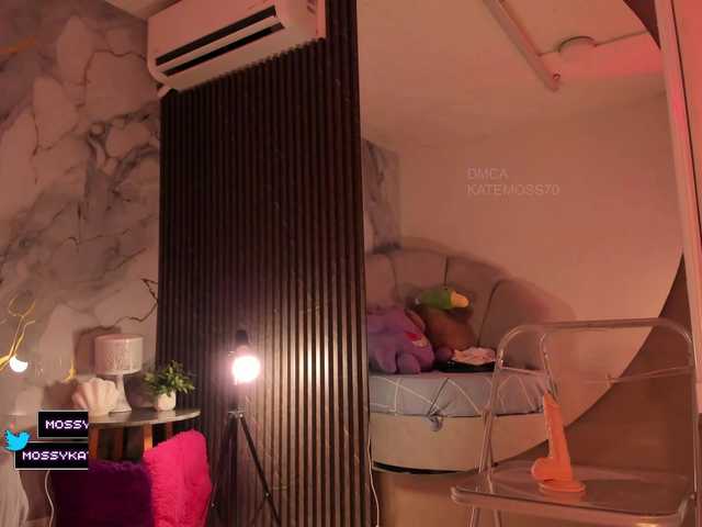 Katemoss70 live cam on BongaCams