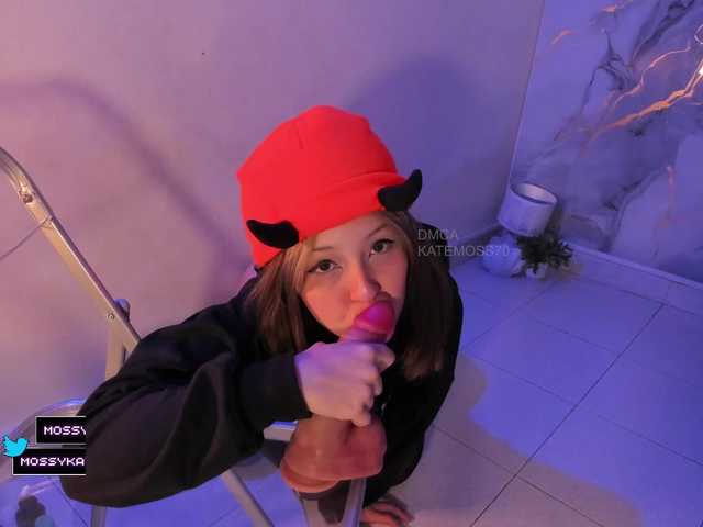 Katemoss70 live cam on BongaCams