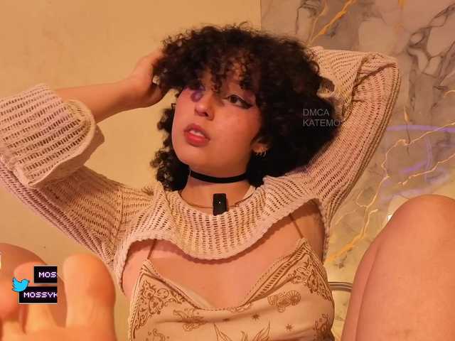 Katemoss70 live cam on BongaCams