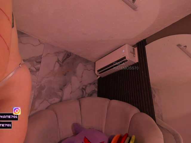 Katemoss70 live cam on BongaCams