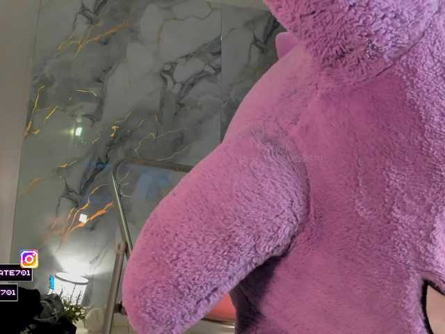 Katemoss70 live cam on BongaCams