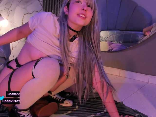 Katemoss70 live cam on BongaCams