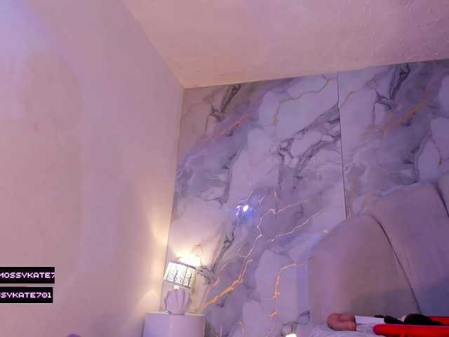 Katemoss70 live cam on BongaCams