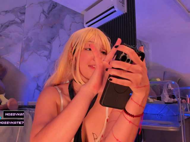 Katemoss70 live cam on BongaCams