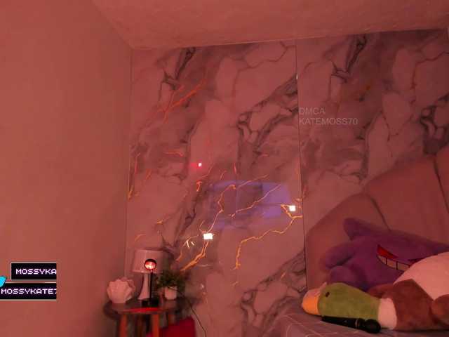 Katemoss70 live cam on BongaCams