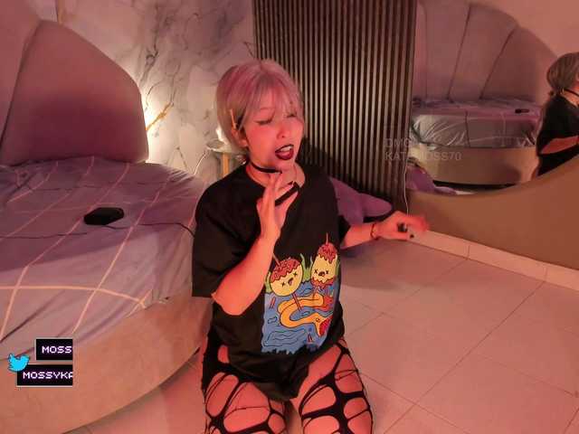 Katemoss70 live cam on BongaCams