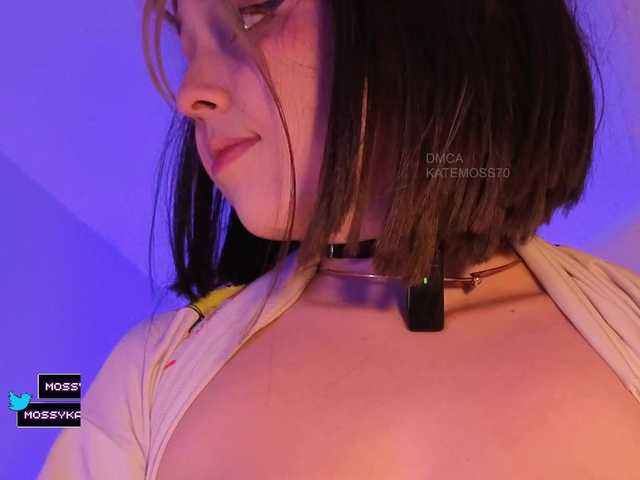 Katemoss70 live cam on BongaCams