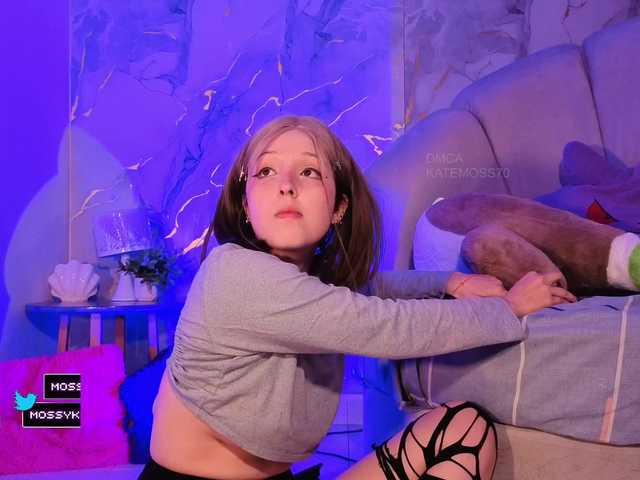 Katemoss70 live cam on BongaCams