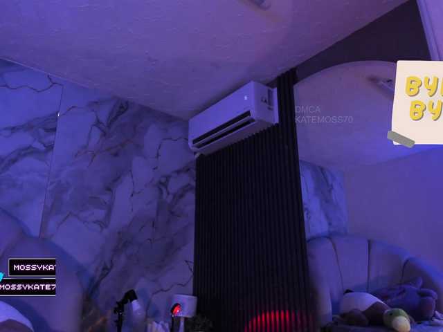 Katemoss70 live cam on BongaCams