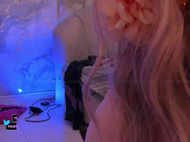 Katemoss70 webcam