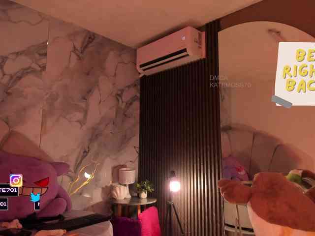 Katemoss70 Live Webcam on BongaCams