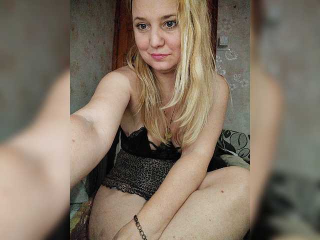Liilu2929 live cam on BongaCams